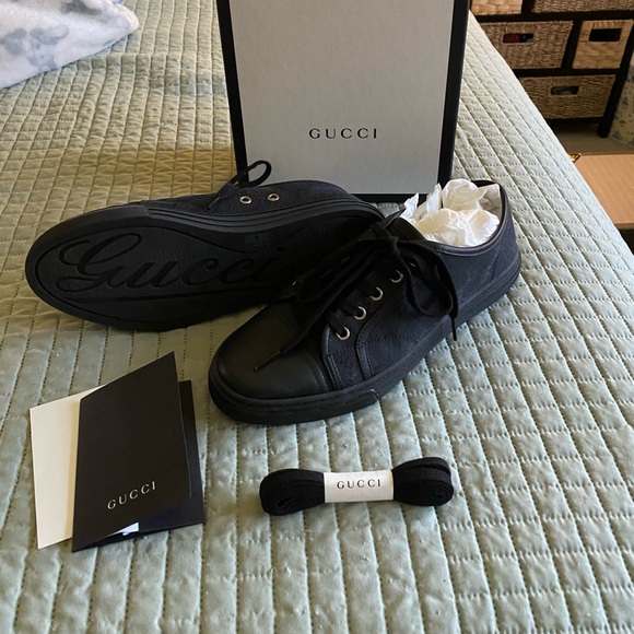 100% Authentic Gucci shoes size 9 perfect condition black canvas - Picture 3 of 12